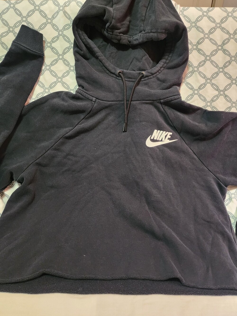 black cropped Nike pullover hoodie, Small